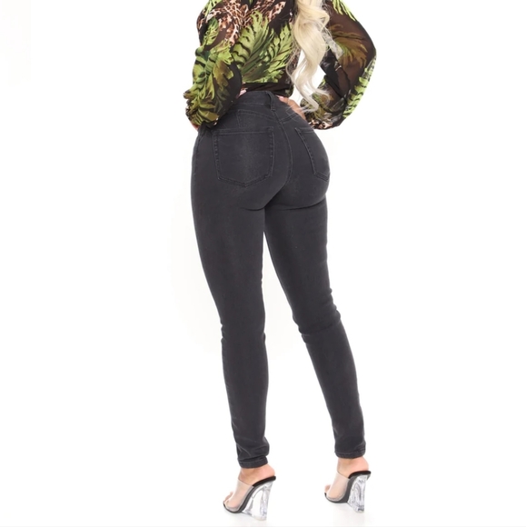 Fashion Nova Denim - NWT Fashion Nova Women’s Wifey Booty Lifter Skinny Jeans Grey Size 5
